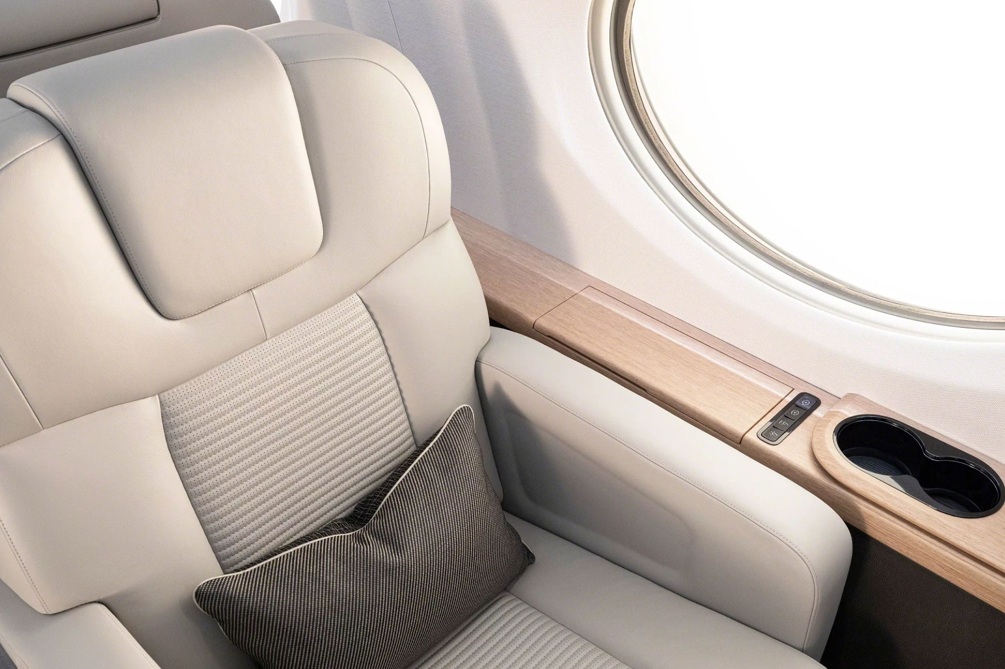 Gulfstream G400 — view 9