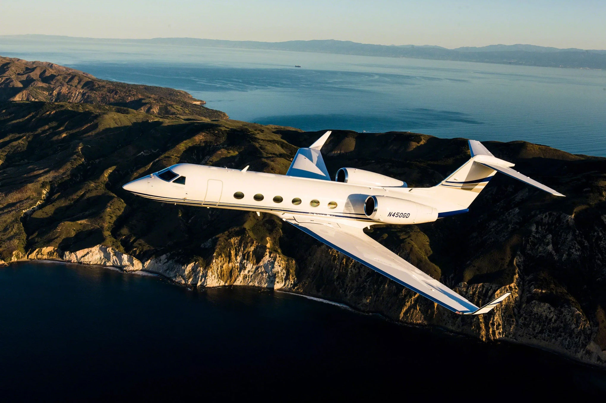 Gulfstream G450 — view 2