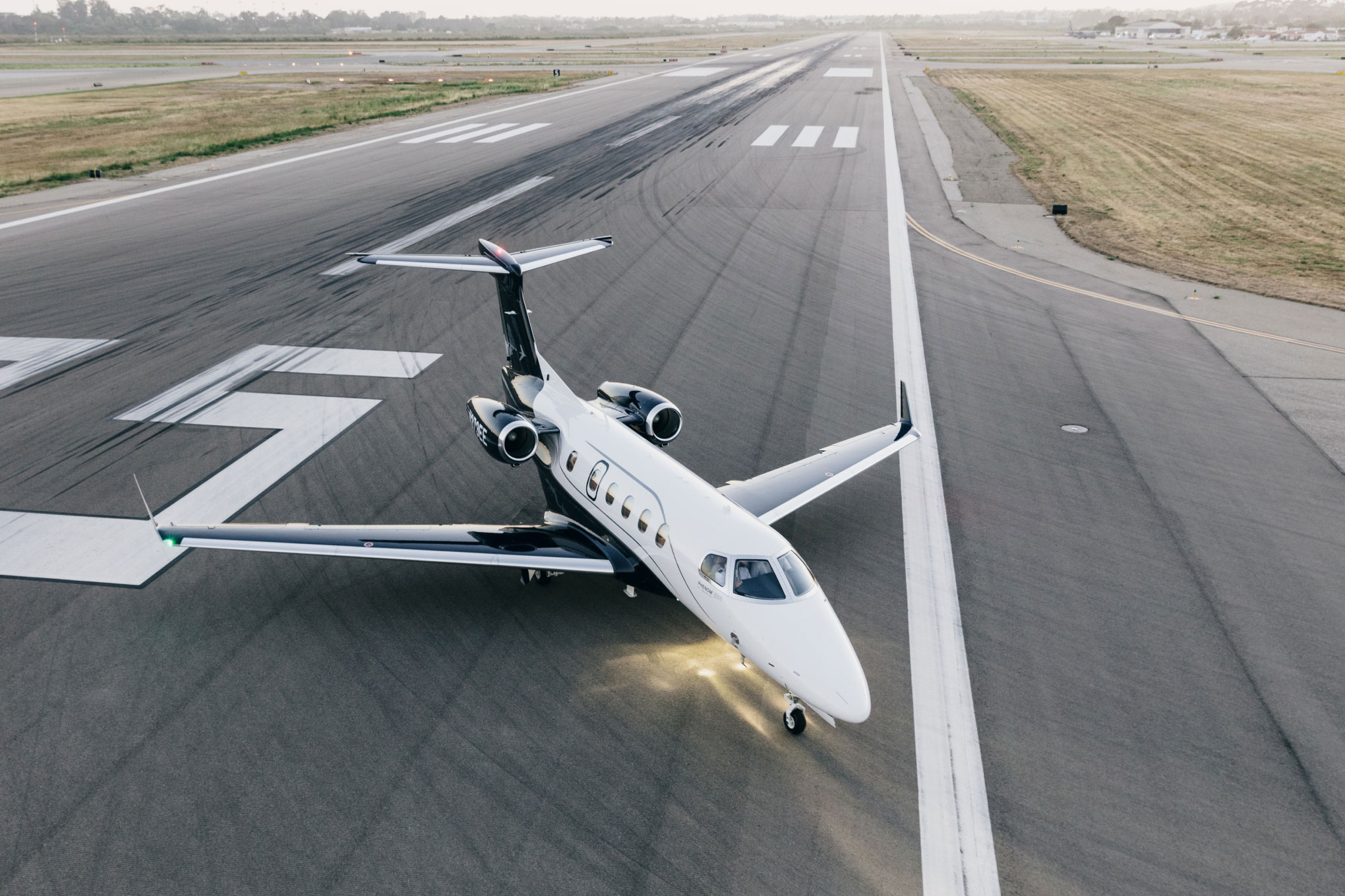 Phenom 300E — view 4
